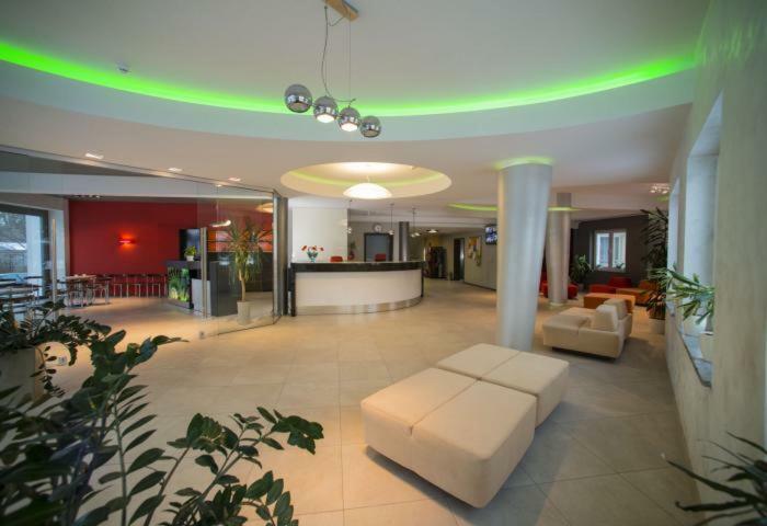 Zem-Tourist Hotel Pustkowo Exterior photo